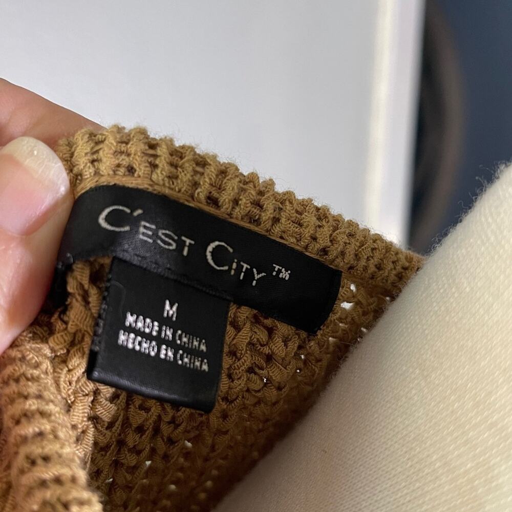 Chic Women's Cardigan Sweater - Tan - Picture 2 of 5